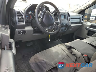 Zdjęcie 8 z 13 samochodu: 2017 FORD F550 SUPER DUTY VIN:1FDUF5GT6HEC48230 - miniatura