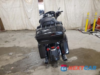 Czwarte zdjęcie samochodu z boku: 2023 HARLEY-DAVIDSON FLHX VIN:1HD1KBC1XPB648179 - miniatura