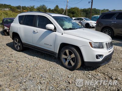 Czwarte zdjęcie samochodu z boku: 2016 JEEP COMPASS LATITUDE VIN:1C4NJDEB0GD546630 - miniatura