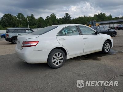 Trzecie zdjęcie samochodu z tyłu: 2011 TOYOTA CAMRY BASE VIN:4T1BF3EK5BU610275 - miniatura