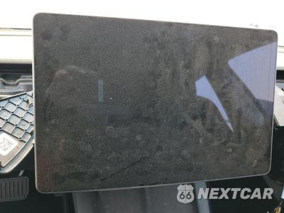 Zdjęcie 9 z 13 samochodu: 2022 TESLA MODEL 3 VIN:5YJ3E1EB5NF179529 - miniatura