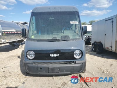 Piąte zdjęcie samochodu w środku: 2022 RIVIAN EDV 700 VIN:7FCEHDB72NN000683 - miniatura