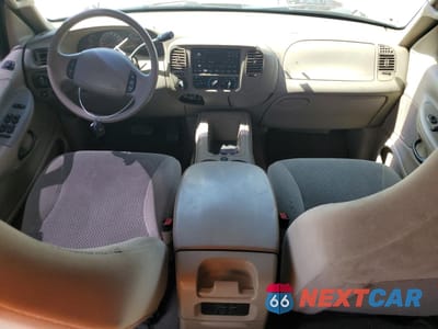 Zdjęcie 8 z 13 samochodu: 2000 FORD EXPEDITION XLT VIN:1FMFU16L2YLC07498 - miniatura