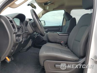 Zdjęcie 7 z 11 samochodu: 2019 RAM 1500 TRADESMAN VIN:1C6RREGT6KN650846 - miniatura
