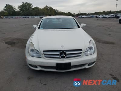 Piąte zdjęcie samochodu w środku: 2009 MERCEDES-BENZ CLS 550 VIN:WDDDJ72X79A145017 - miniatura