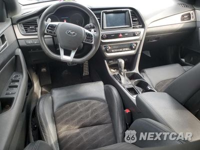 Zdjęcie 8 z 13 samochodu: 2018 HYUNDAI SONATA SPORT VIN:5NPE34AF2JH712201 - miniatura