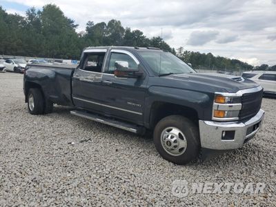 Czwarte zdjęcie samochodu z boku: 2019 CHEVROLET SILVERADO K3500 LTZ VIN:1GC4KXEY0KF138883 - miniatura