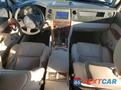 Zdjęcie 8 z 13 samochodu: 2007 JEEP COMMANDER LIMITED VIN:1J8HG58217C591460 - miniatura