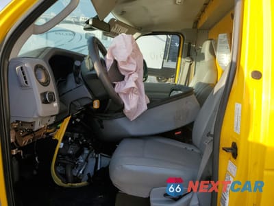 Zdjęcie 7 z 13 samochodu: 2021 FORD ECONOLINE E350 SUPER DUTY CUTAWAY VAN VIN:1FDWE3FN8MDC03163 - miniatura