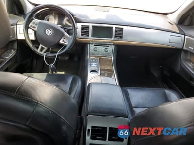 Zdjęcie 8 z 13 samochodu: 2009 JAGUAR XF SUPERCHARGED VIN:SAJWA07C991R23013 - miniatura