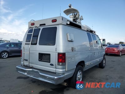 Trzecie zdjęcie samochodu z tyłu: 2002 FORD ECONOLINE E350 SUPER DUTY VAN VIN:1FTSE34S72HA18698 - miniatura