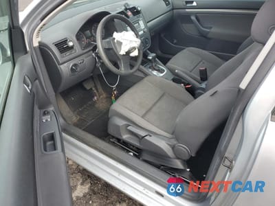 Zdjęcie 8 z 13 samochodu: 2007 VOLKSWAGEN RABBIT VIN:WVWBR71K47W063083 - miniatura