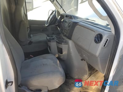 Zdjęcie 7 z 12 samochodu: 2016 FORD ECONOLINE E350 SUPER DUTY CUTAWAY VAN VIN:1FDWE3FL4GDC00716 - miniatura