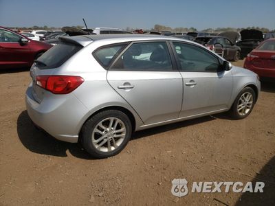Trzecie zdjęcie samochodu z tyłu: 2012 KIA FORTE EX VIN:KNAFU5A23C5587133 - miniatura