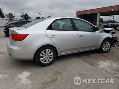 Trzecie zdjęcie samochodu z tyłu: 2013 KIA FORTE EX VIN:KNAFU4A28D5731836 - miniatura