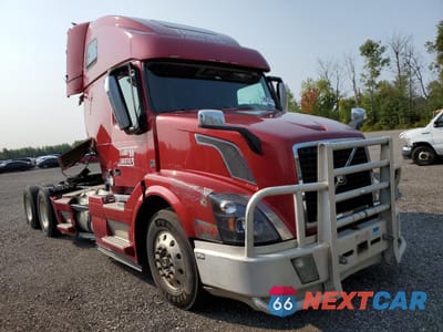 2015 VOLVO VN VNL 4V4NC9EH5FN918262 - główne zdjęcie licytacji z USA - miniatura