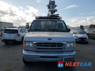 Piąte zdjęcie samochodu w środku: 2002 FORD ECONOLINE E350 SUPER DUTY VAN VIN:1FTSE34S72HA18698 - miniatura