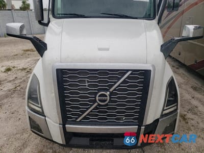 Zdjęcie 7 z 10 samochodu: 2019 VOLVO VN VNL VIN:4V4NC9EH3KN202728 - miniatura