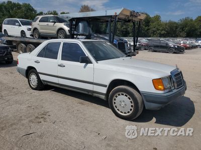 Czwarte zdjęcie samochodu z boku: 1987 MERCEDES-BENZ 300 E VIN:WDBEA30D4HA553388 - miniatura