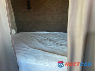 Zdjęcie 6 z 10 samochodu: 2018 VOLVO VN VNL VIN:4V4NC9TH5JN887087 - miniatura