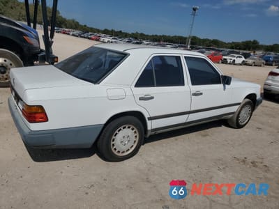 Trzecie zdjęcie samochodu z tyłu: 1987 MERCEDES-BENZ 300 E VIN:WDBEA30D4HA553388 - miniatura