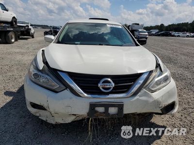 Piąte zdjęcie samochodu w środku: 2018 NISSAN ALTIMA 2.5 VIN:1N4AL3AP2JC122843 - miniatura