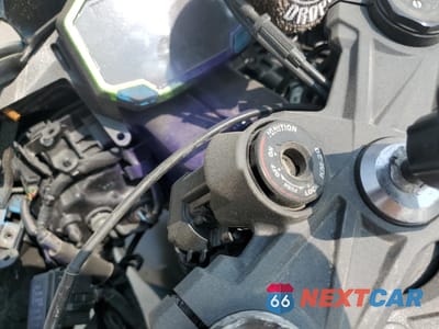 Zdjęcie 8 z 10 samochodu: 2024 KAWASAKI ZX636 K VIN:JKBZXJK1XRA003838 - miniatura