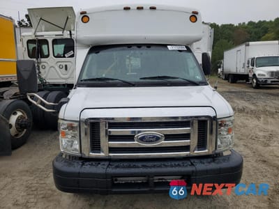 Piąte zdjęcie samochodu w środku: 2017 FORD ECONOLINE E350 SUPER DUTY CUTAWAY VAN VIN:1FDEE3FS1HDC22113 - miniatura