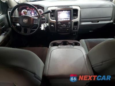 Zdjęcie 8 z 14 samochodu: 2014 RAM 2500 SLT VIN:3C6UR5DL0EG196153 - miniatura