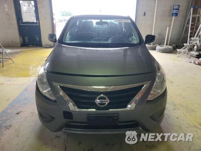 Piąte zdjęcie samochodu w środku: 2019 NISSAN VERSA S VIN:3N1CN7AP9KL863021 - miniatura
