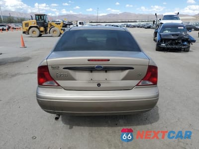 Zdjęcie 6 z 12 samochodu: 2003 FORD FOCUS SE COMFORT VIN:1FAFP34Z23W295528 - miniatura