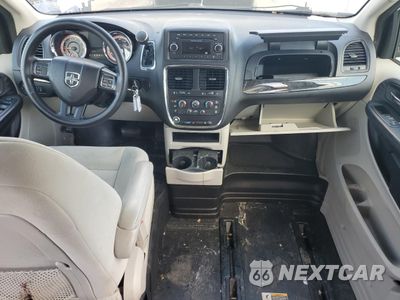 Zdjęcie 8 z 15 samochodu: 2014 DODGE GRAND CARAVAN SXT VIN:2C4RDGCG2ER457967 - miniatura