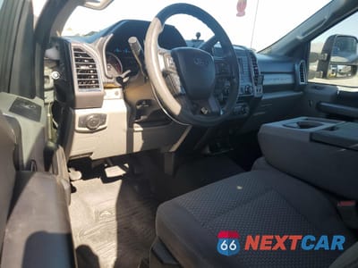 Zdjęcie 8 z 12 samochodu: 2017 FORD F450 SUPER DUTY VIN:1FDUF4GT2HEB42366 - miniatura