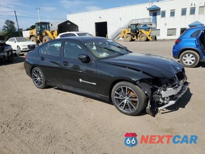Czwarte zdjęcie samochodu z boku: 2023 BMW 330XI VIN:3MW89FF03P8D25323 - miniatura