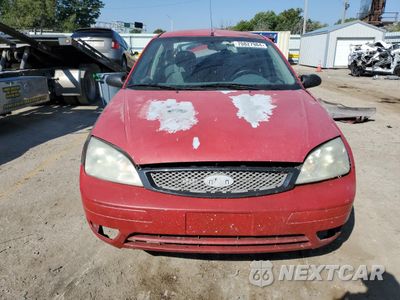 Piąte zdjęcie samochodu w środku: 2005 FORD FOCUS ZX4 VIN:1FAFP34N45W178307 - miniatura