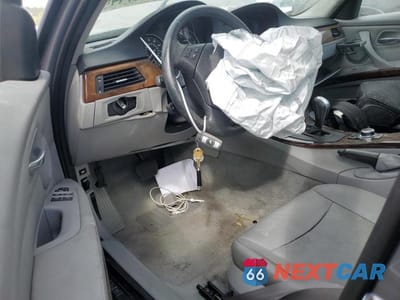 Zdjęcie 8 z 12 samochodu: 2011 BMW 328 I SULEV VIN:WBAPH5G51BNM76623 - miniatura