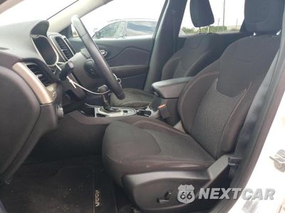 Zdjęcie 7 z 13 samochodu: 2017 JEEP CHEROKEE LATITUDE VIN:1C4PJLCB2HW572691 - miniatura