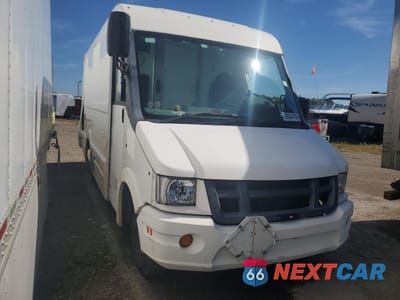 Czwarte zdjęcie samochodu z boku: 2013 ISUZU NPR VIN:JALB4T173D7W00114 - miniatura