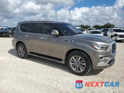 Czwarte zdjęcie samochodu z boku: 2019 INFINITI QX80 LUXE VIN:JN8AZ2NF5K9684968 - miniatura