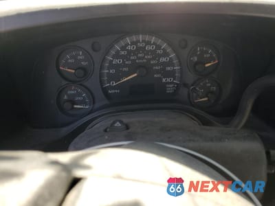 Zdjęcie 9 z 16 samochodu: 2005 CHEVROLET EXPRESS G1500 VIN:1GCFG15X851134502 - miniatura