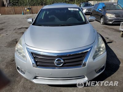 Piąte zdjęcie samochodu w środku: 2015 NISSAN ALTIMA 2.5 VIN:1N4AL3AP2FC229270 - miniatura