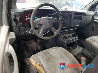 Zdjęcie 8 z 13 samochodu: 2004 CHEVROLET EXPRESS G3500 VIN:1GCHG35U641129811 - miniatura