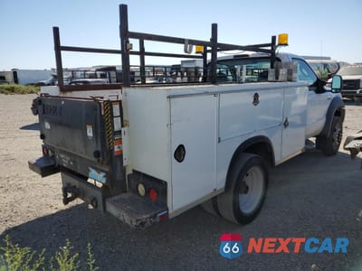 Trzecie zdjęcie samochodu z tyłu: 2006 FORD F450 SUPER DUTY VIN:1FDXF46Y86EA46796 - miniatura