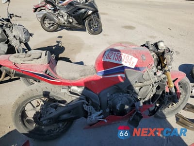 2021 HONDA CBR600 RR JH2PC40J2MK700335 - główne zdjęcie licytacji z USA - miniatura