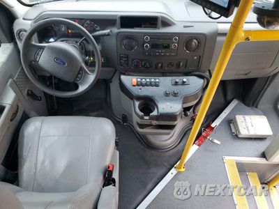 Zdjęcie 8 z 13 samochodu: 2017 FORD ECONOLINE E350 SUPER DUTY CUTAWAY VAN VIN:1FDEE3FS1HDC22113 - miniatura