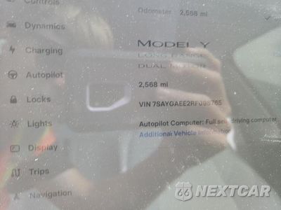 Zdjęcie 9 z 13 samochodu: 2024 TESLA MODEL Y VIN:7SAYGAEE2RF098765 - miniatura