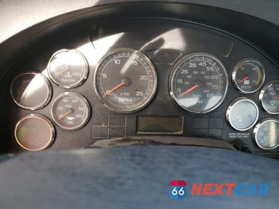 Zdjęcie 8 z 10 samochodu: 2009 INTERNATIONAL PROSTAR PREMIUM VIN:2HSCUAPR99C089818 - miniatura