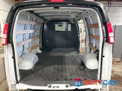Zdjęcie 10 z 14 samochodu: 2022 GMC SAVANA G2500 VIN:1GTW7AFP2N1216367 - miniatura