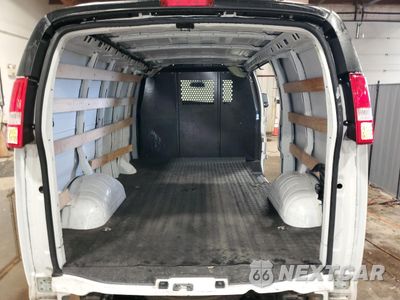 Zdjęcie 10 z 14 samochodu: 2022 GMC SAVANA G2500 VIN:1GTW7AFP2N1216367 - miniatura