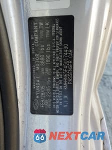 Zdjęcie 12 z 12 samochodu: 2005 HYUNDAI TIBURON GT VIN:KMHHN65F45U174430 - miniatura